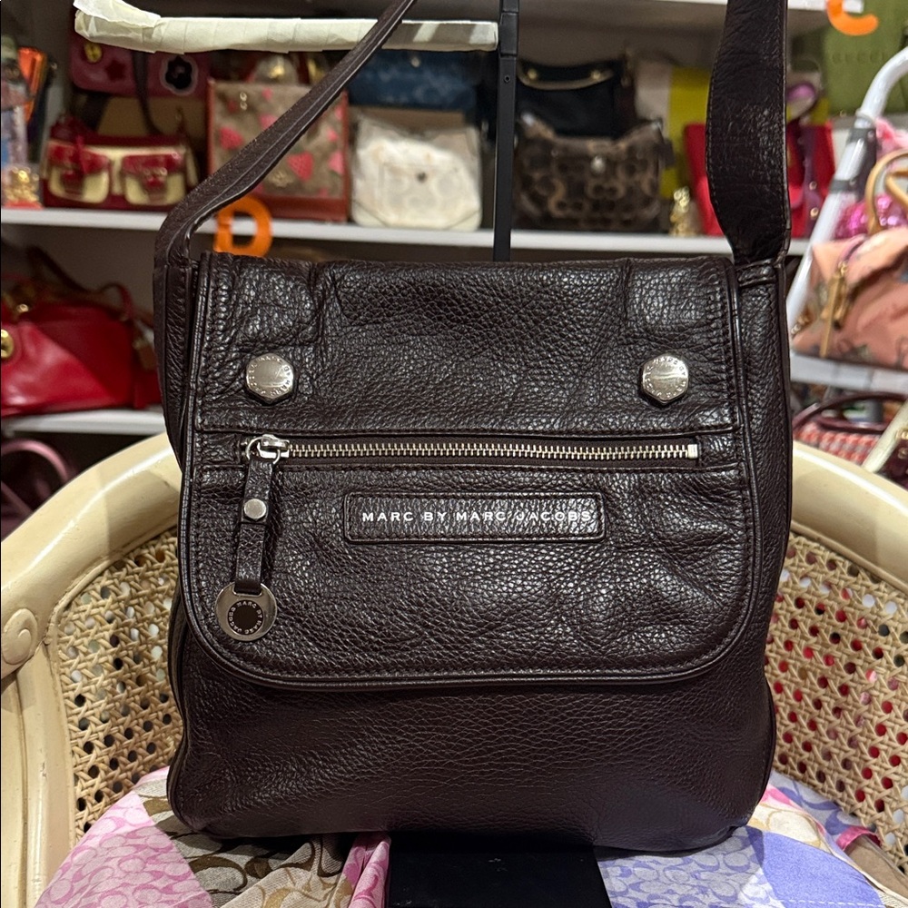 Marc by Marc Jacobs Vintage Dark Brown Pebbled Leather Messenger Shoulder Bag